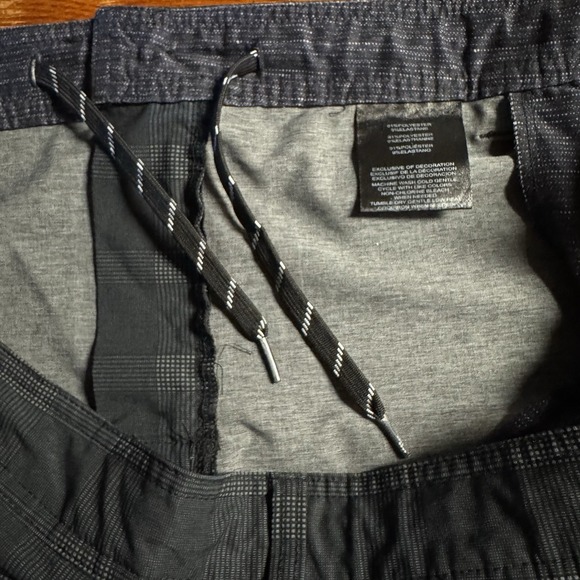 Hang Ten Hybrid Mens Dark Gray Plaid Shorts Size 42‎ Golf - Picture 4 of 7